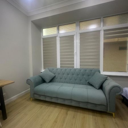 Comfortable Apartment In Central Of Almati Kültér fotó