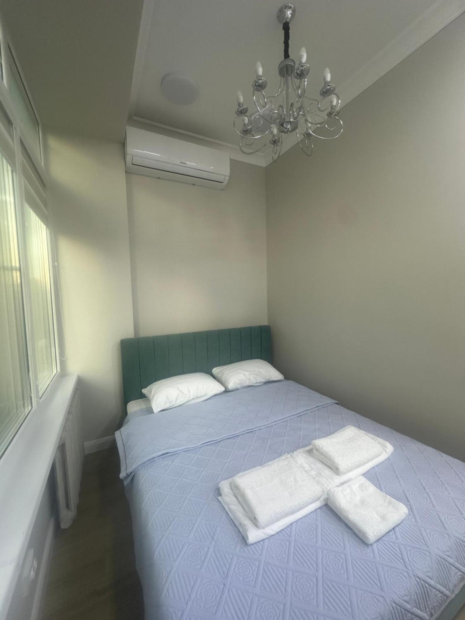 Comfortable Apartment In Central Of Almati Kültér fotó
